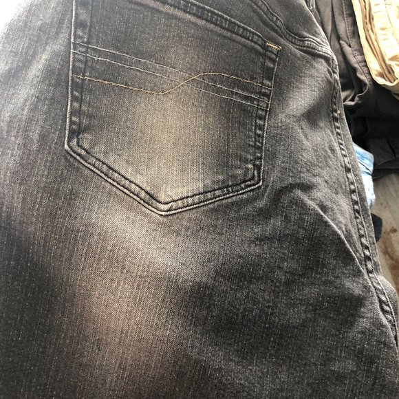 DKNY Jeans - Picture 3 of 5